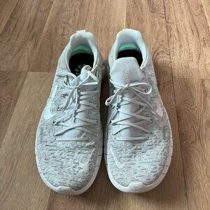 Women's Size 10.5 Nike Free RN 5.0